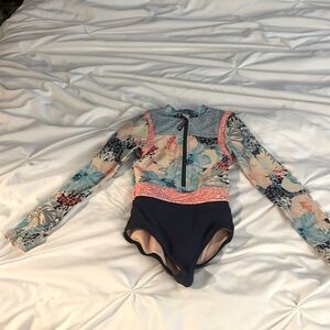 Athleta girls long sleeve zip bathing suit